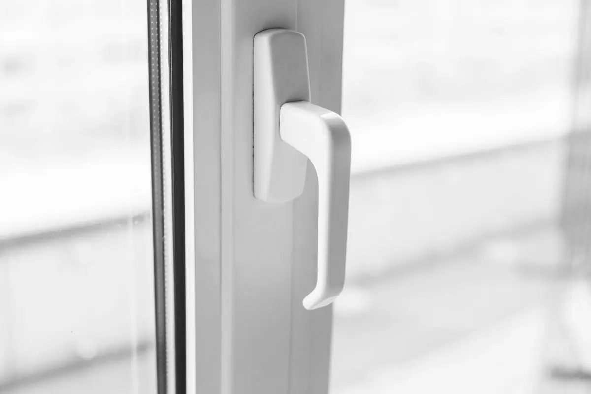 Fenêtre ancienne PVC double-vitrage