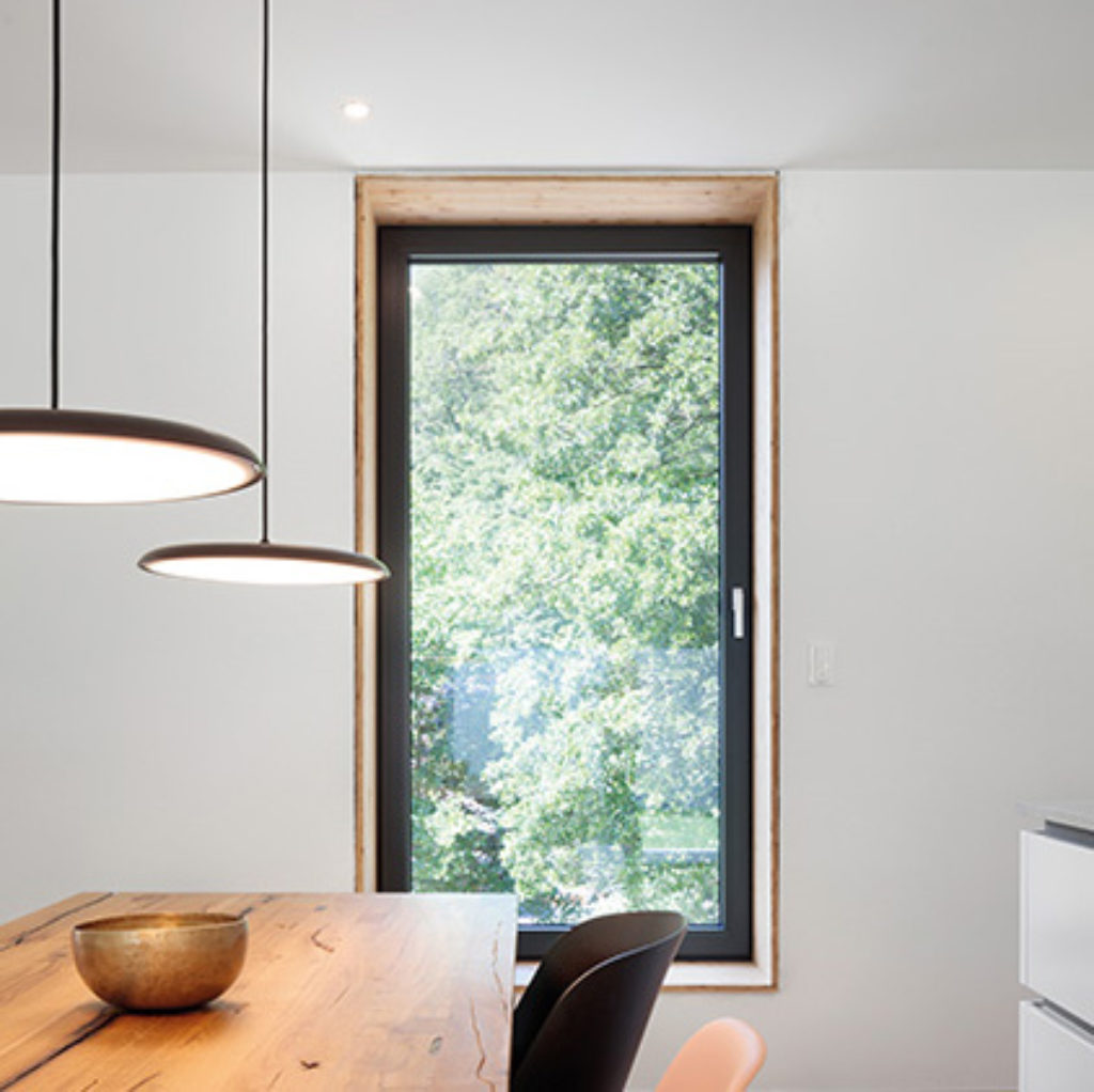 Fenêtre KF 520 d'Internorm avec triple-vitrage et I-tec Secure