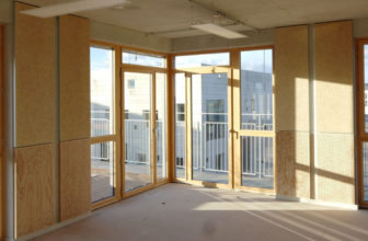 741 menuiseries bois-aluminium MéO pour l'Îlot mixte Bergeron