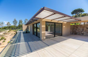 Wood’ligne : les brise-soleil fixes à lames bois de Tellier Brise-Soleil